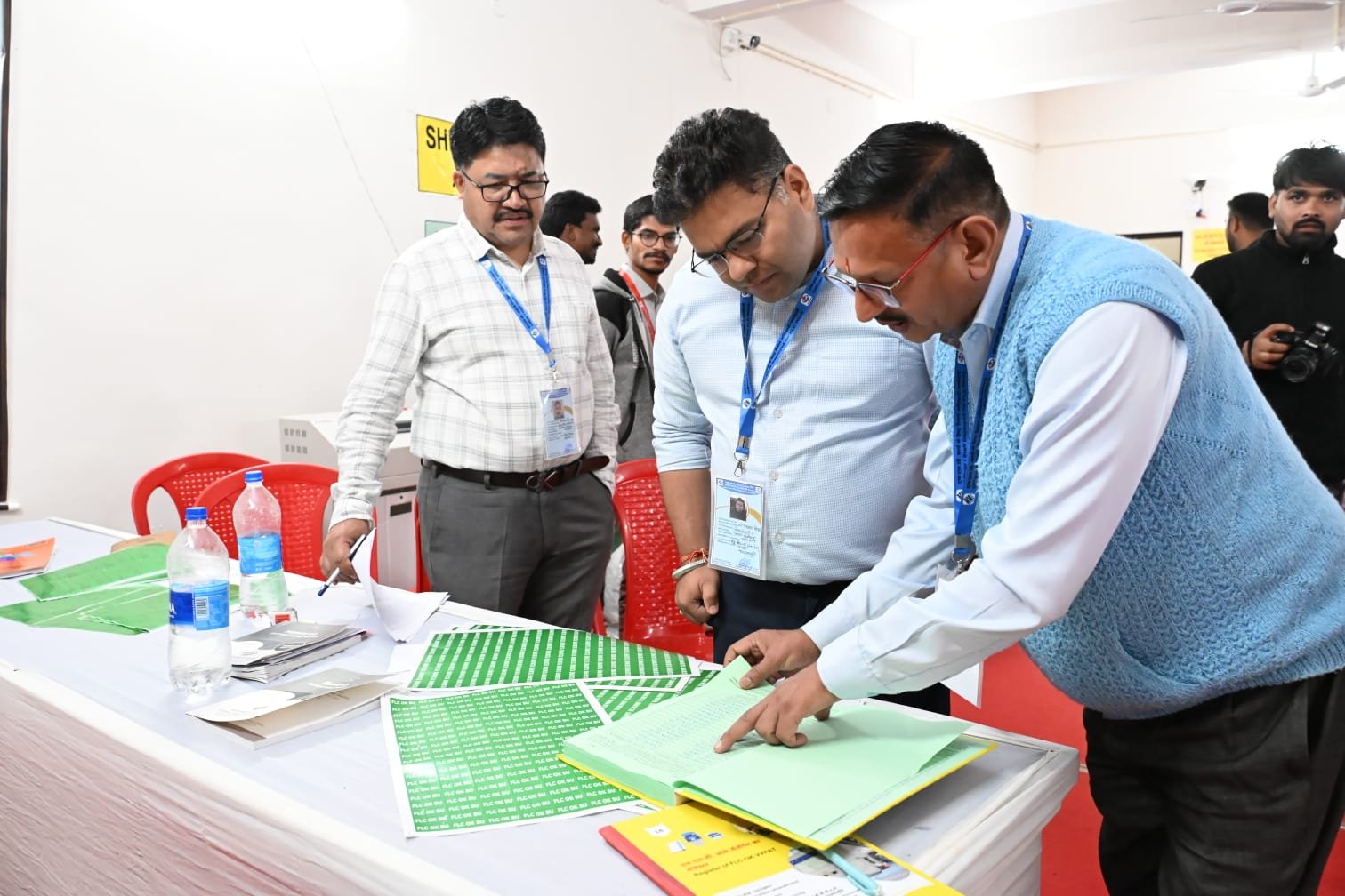 1792769070 343 भारत निर्वाचन आयोग द्वारा नियुक्त जनपद पर्यवेक्षक ने ईवीएम एवं