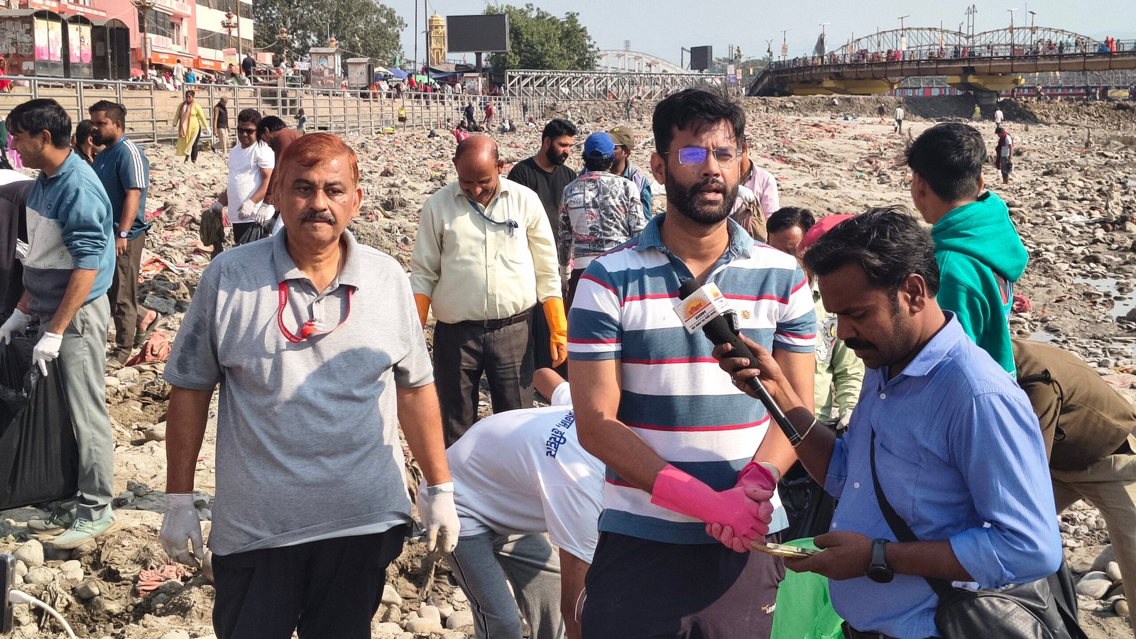 मुख्यमंत्री के निर्देशों के अनुपालन में मेलाधिकारी कुंभ श्रीमती सोनिका एवं जिलाधिकारी मयूर दीक्षित के निर्देशन में चौथे दिन भी चला विशेष स्वच्छता अभियान 9 1792843441 853 मुख्यमंत्री के निर्देशों के अनुपालन में मेलाधिकारी कुंभ श्रीमती सोनिका
