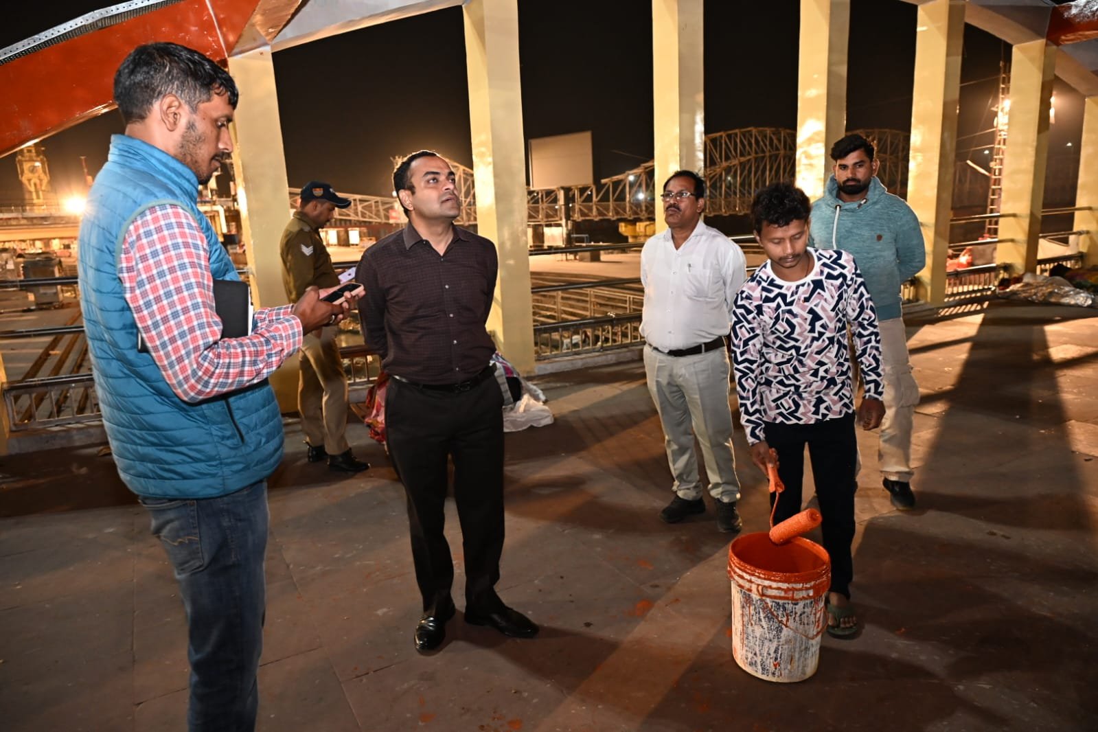 1792869694 754 आगामी कुंभ मेले के दृष्टिगत रात्रि के समय चल रहे