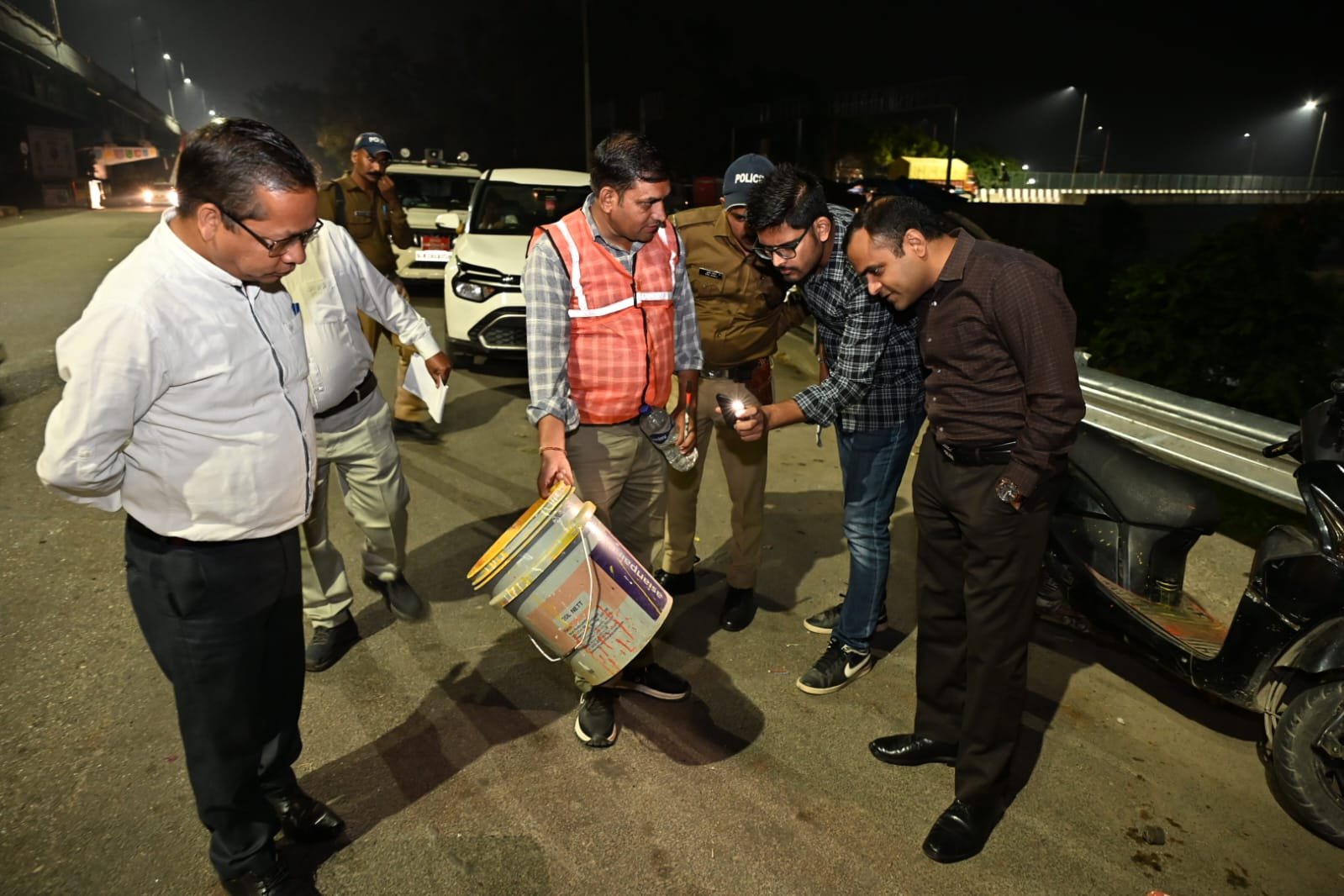 1792869695 661 आगामी कुंभ मेले के दृष्टिगत रात्रि के समय चल रहे