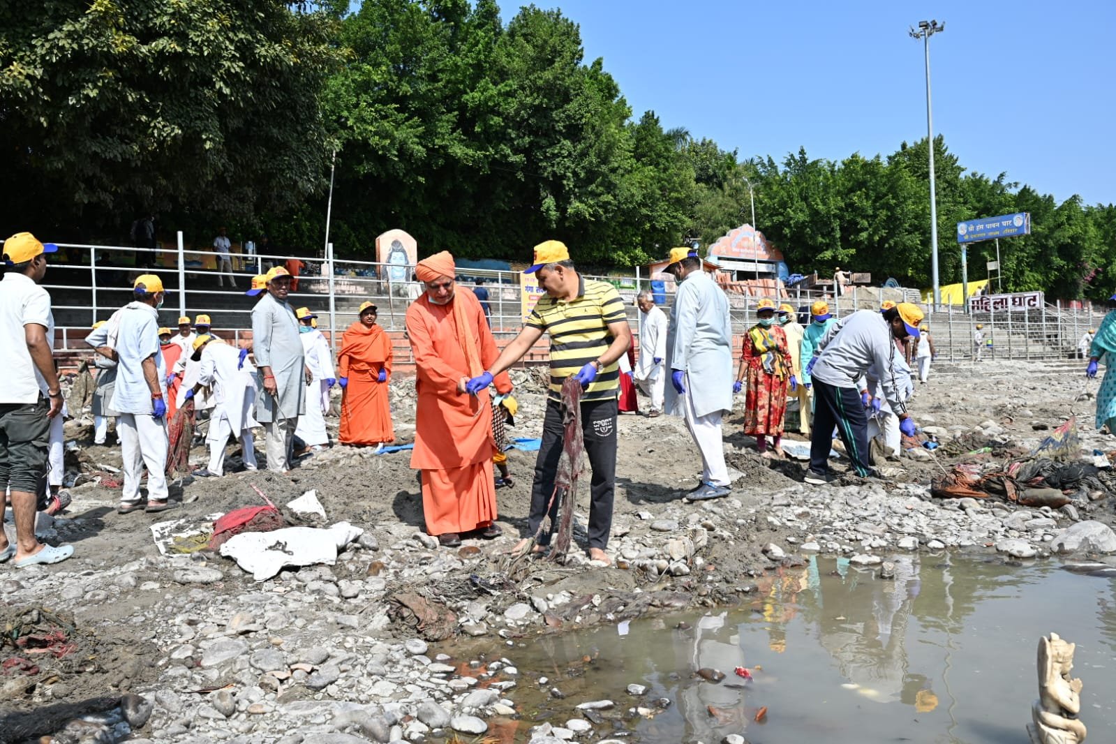 1792929607 418 मुख्य विकास अधिकारी ने स्वच्छता अभियान को बताया जनसहभागिता का