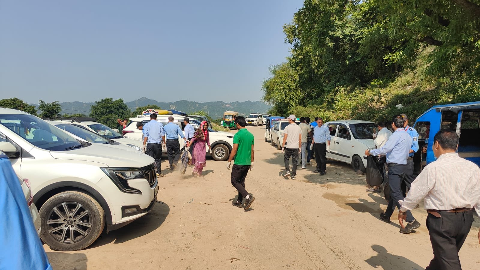 1792941502 181 मुख्यमंत्री के निर्देशों के अनुपालन में मेलाधिकारी कुंभ श्रीमती सोनिका