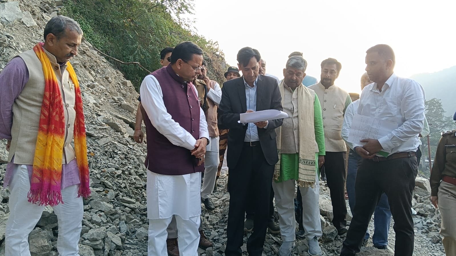 पर्यटन सीजन एवं वीकेंड पर लगने वाले जाम से मिलेगी शीघ्र राहत, अमृतपुर बायपास निर्माण को सर्वोच्च प्राथमिकता: मुख्यमंत्री पुष्कर सिंह धामी 3 1792942549 384 पर्यटन सीजन एवं वीकेंड पर लगने वाले जाम से मिलेगी