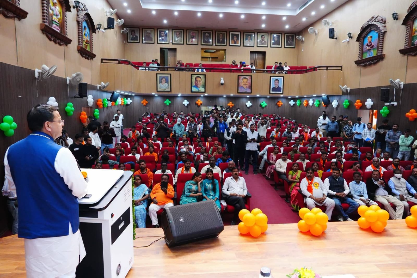 1793013849 351 मुख्यमंत्री ने देहरादून में महर्षि बाल्मिकी प्रकटोत्सव के अवसर पर