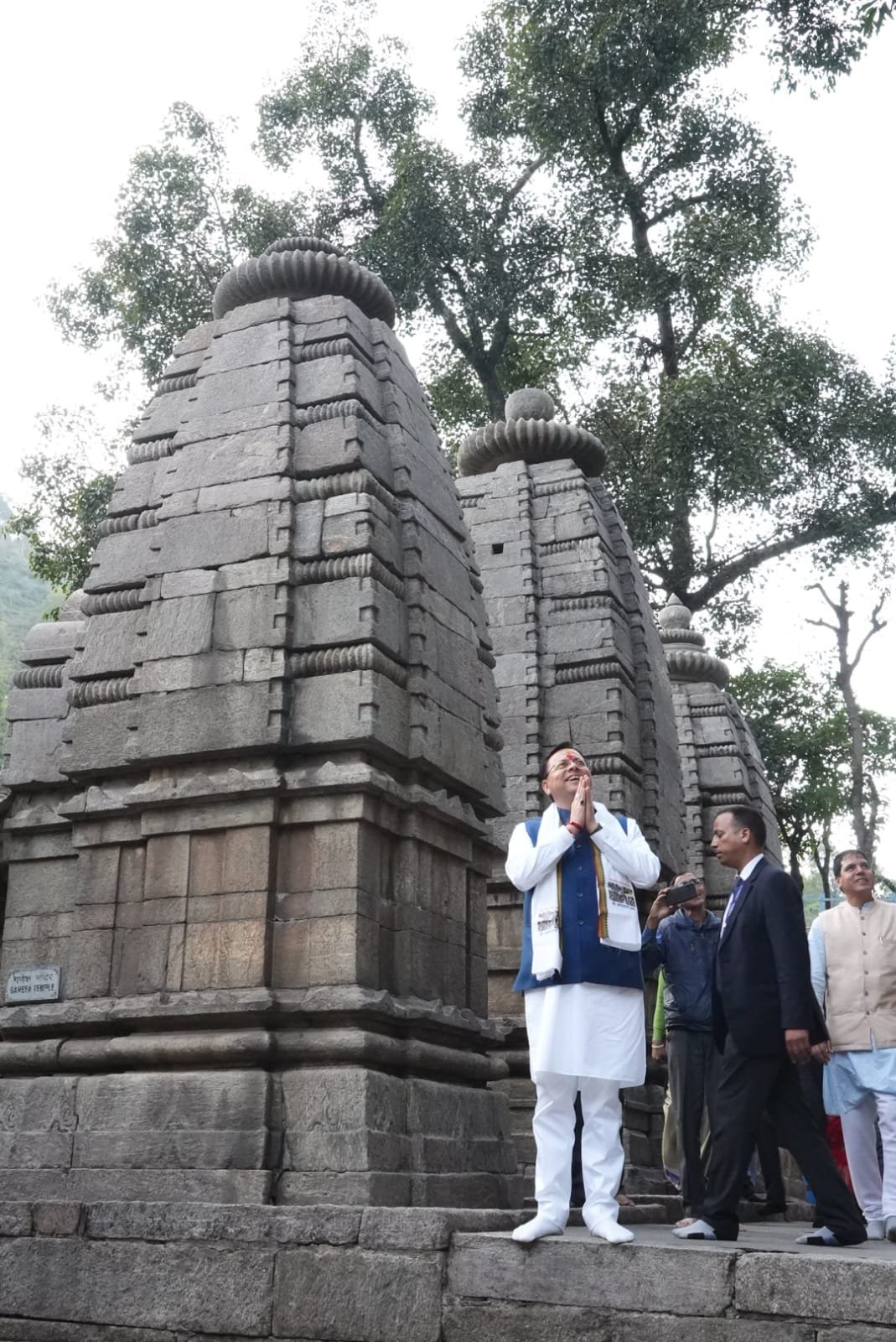 1793026188 761 मुख्यमंत्री पुष्कर सिंह धामी ने आदिबद्री मंदिर में की पूजा अर्चना