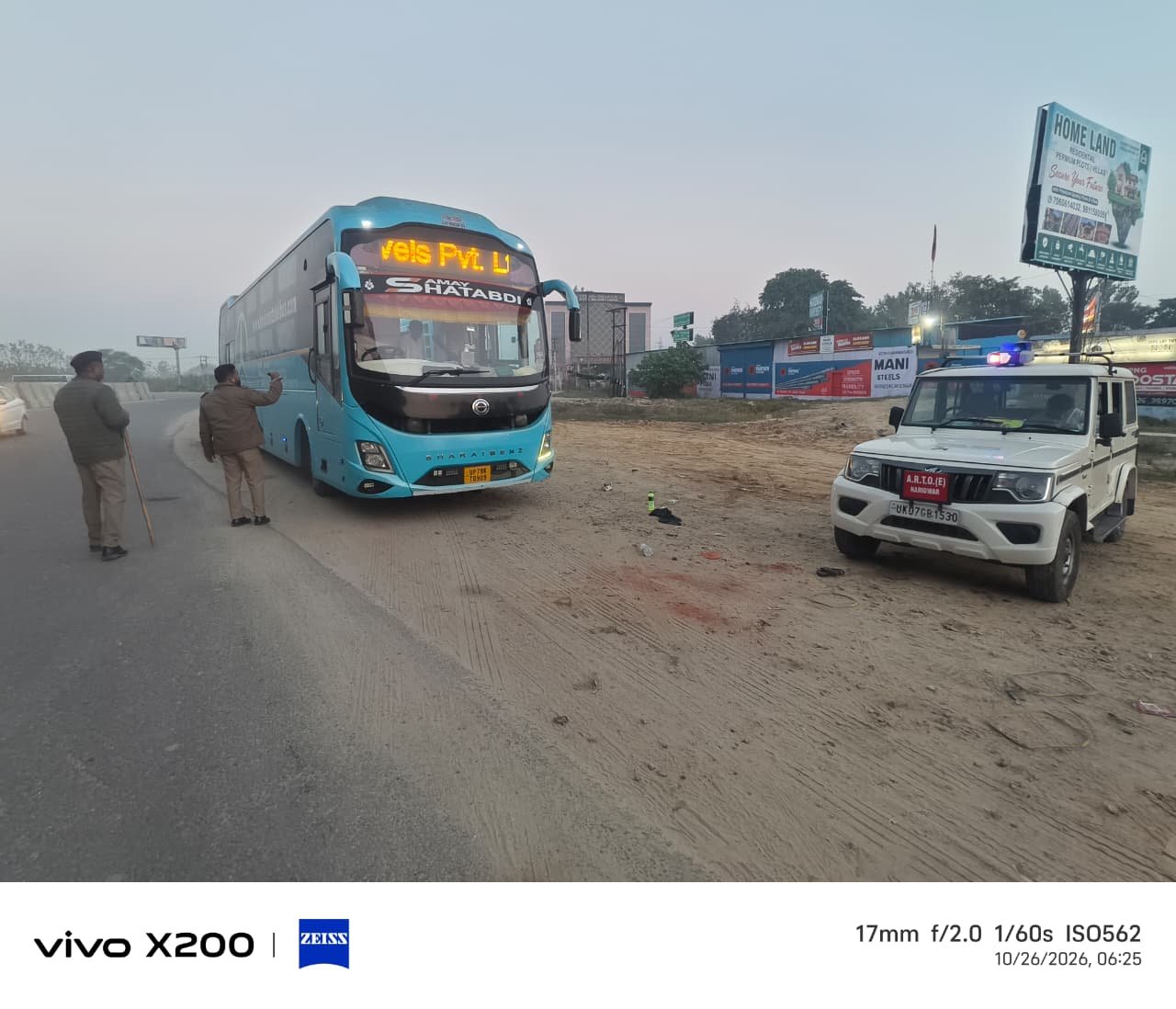 1793026523 89 लग्जरी बसों पर चौथे दिन भी कार्रवाई जारी—35 चालान 03