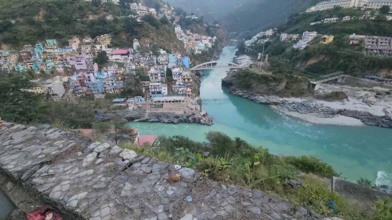 श्रीनगर से सड़क मार्ग से देहरादून लौटते हुए मुख्यमंत्री धामी ने किया राष्ट्रीय राजमार्ग का स्थलीय निरीक्षण 5 1793188882 534 श्रीनगर से सड़क मार्ग से देहरादून लौटते हुए मुख्यमंत्री धामी