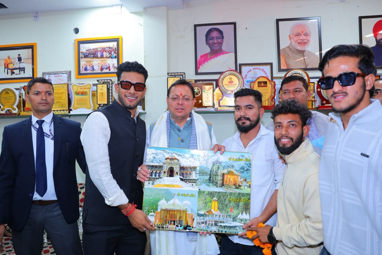 1793197584 70 मुख्यमंत्री श्री धामी ने श्रीनगर देवप्रयाग राष्ट्रीय राजमार्ग पर पहाड़ी के