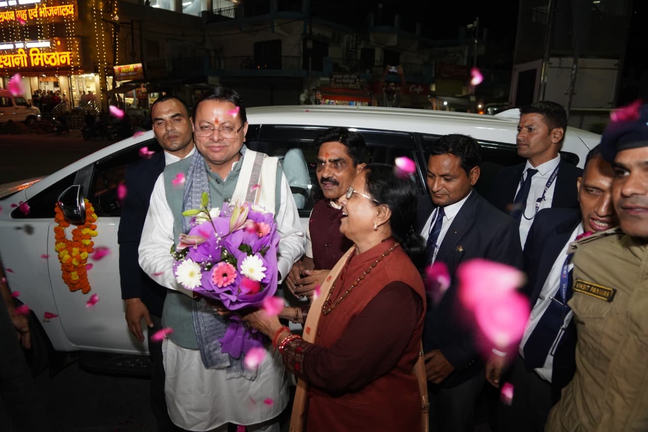 1793201455 475 ऋषिकेश में मुख्यमंत्री श्री पुष्कर सिंह धामी का स्थानीय लोगों