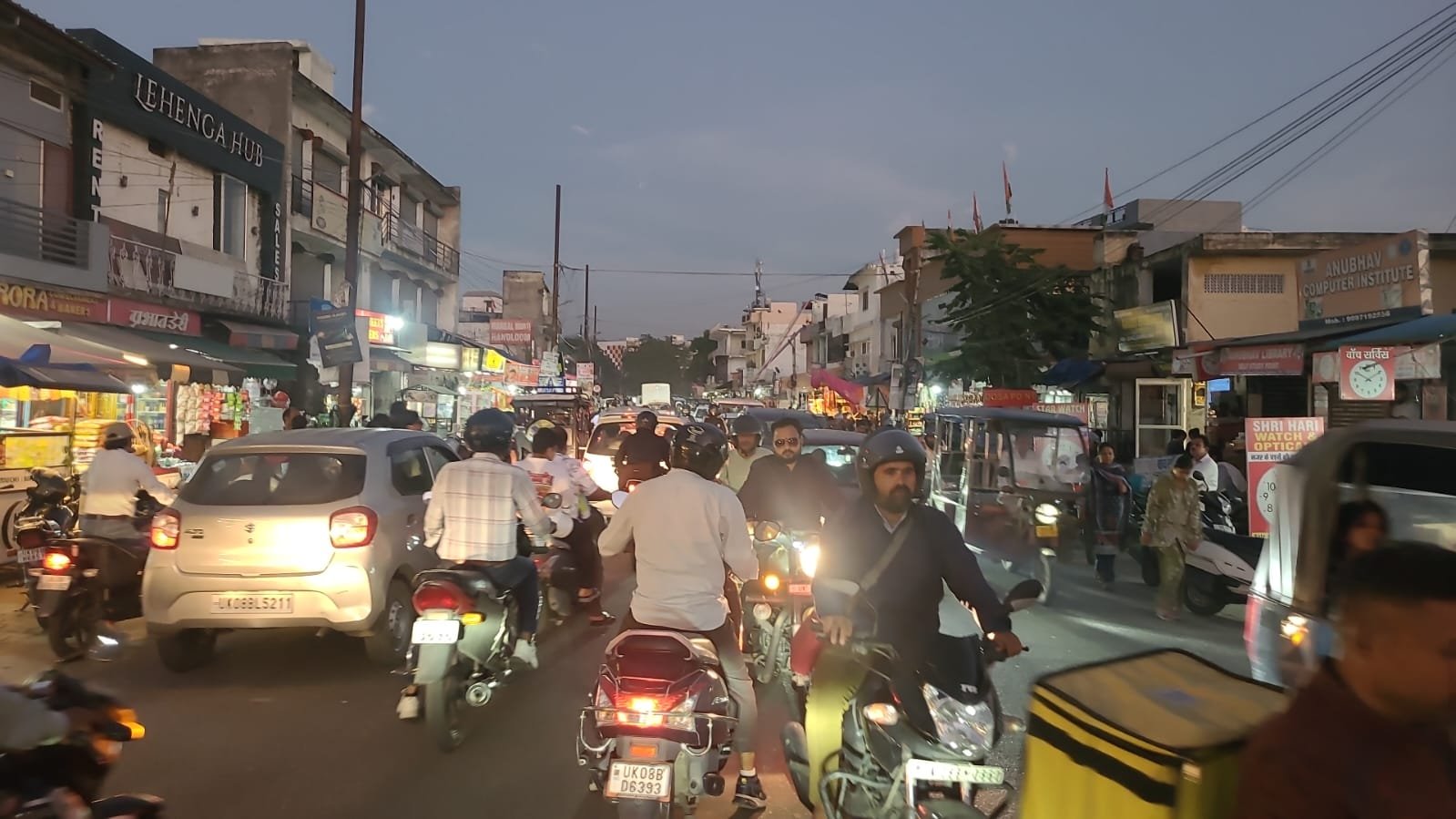 1793204525 40 आगामी त्यौहार के दृष्टिगत एसएसपी नवनीत सिंह के पर ग्राउंड