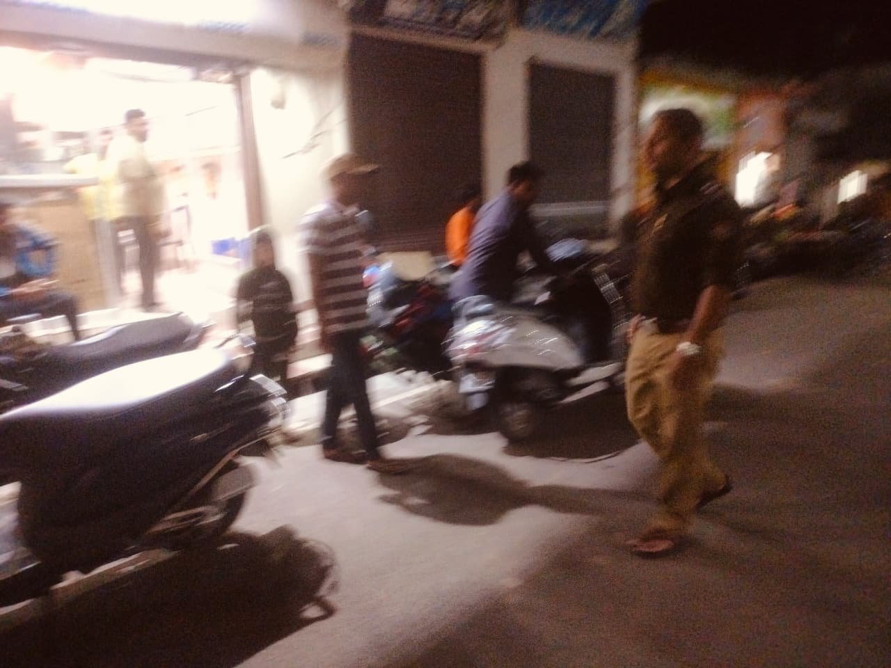 1793204525 710 आगामी त्यौहार के दृष्टिगत एसएसपी नवनीत सिंह के पर ग्राउंड