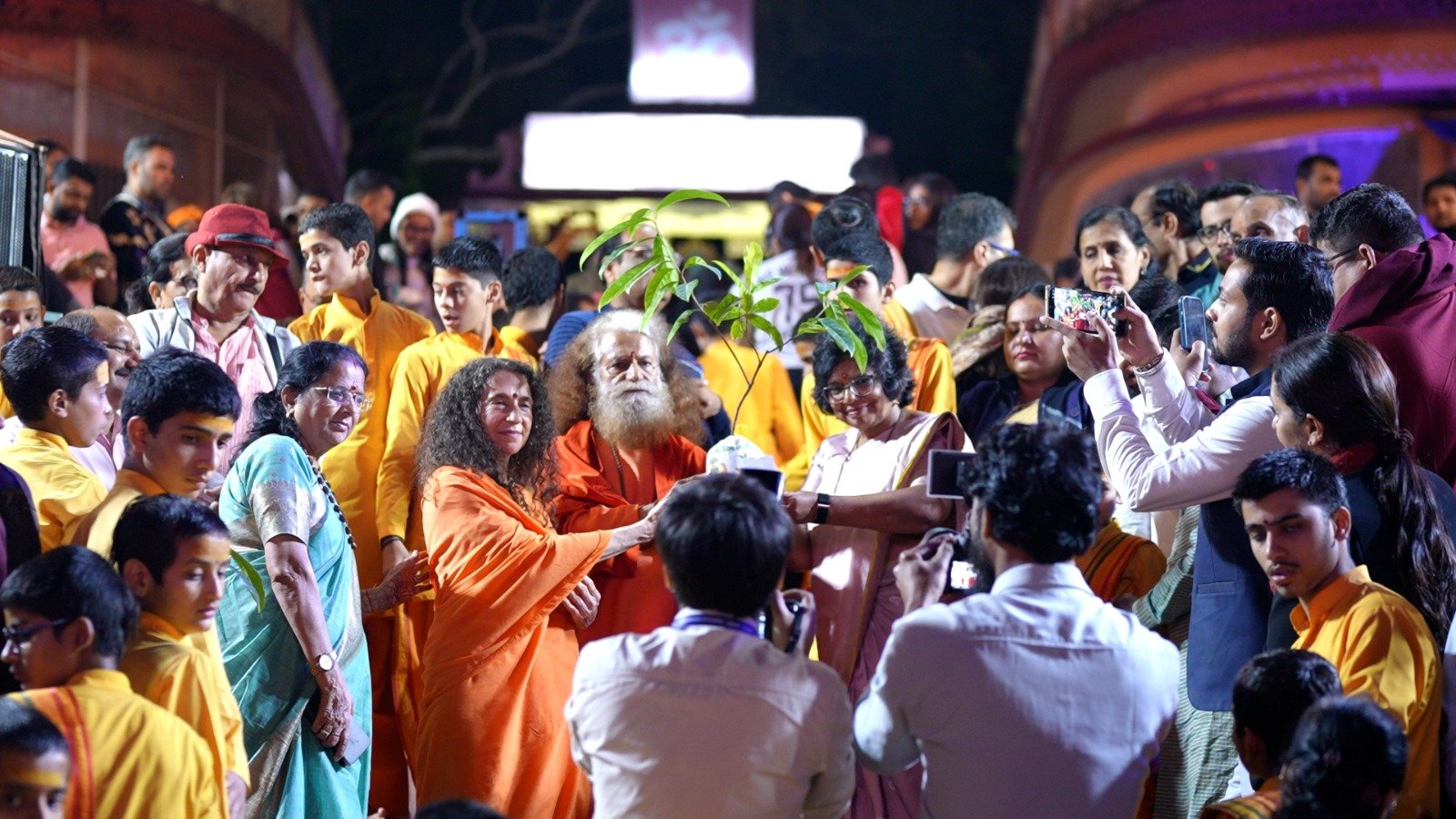 1793464535 329 परमार्थ निकेतन में राष्ट्रीय महिला आयोग एवं उत्तराखंड राज्य महिला