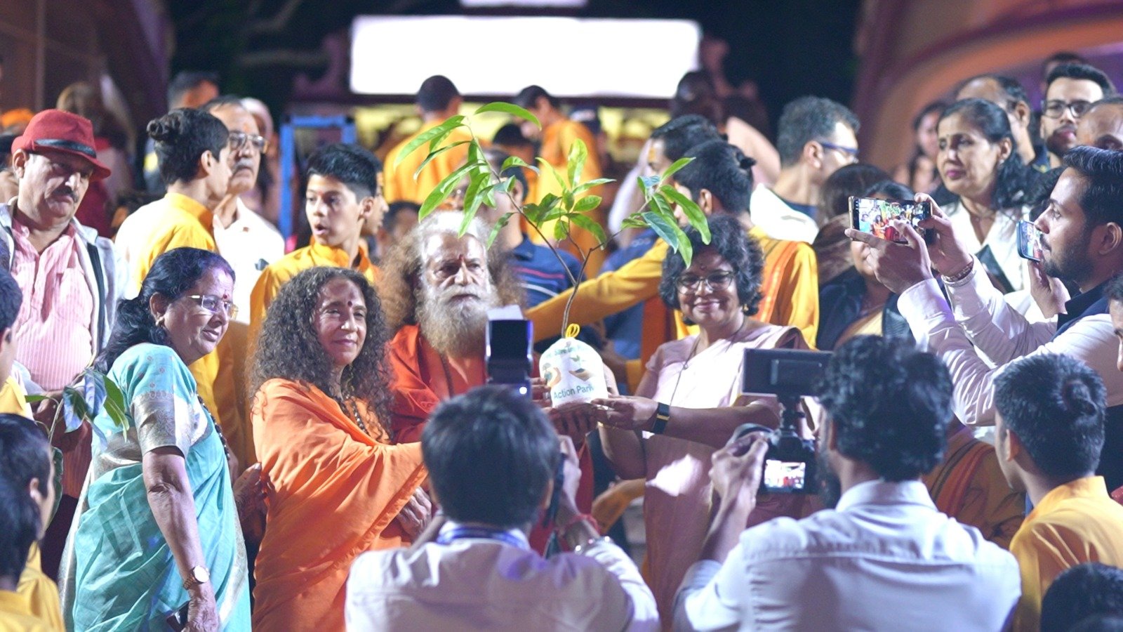 1793464535 708 परमार्थ निकेतन में राष्ट्रीय महिला आयोग एवं उत्तराखंड राज्य महिला
