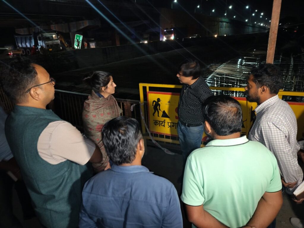 2027-की-तैयारियों-को-समयबद्ध-गति-देने-के-लिए-निर्माण.jpg
