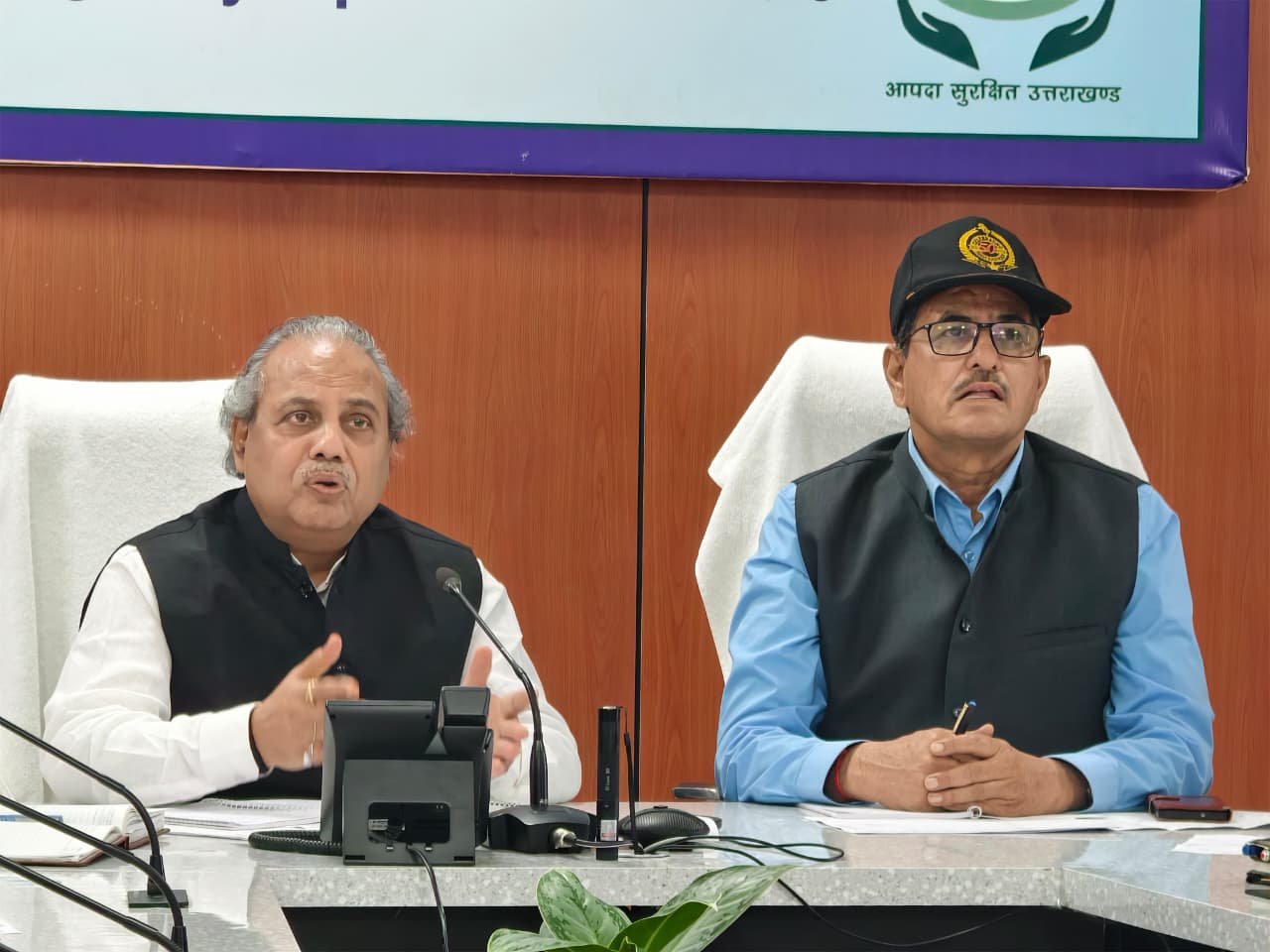 से क्षतिग्रस्त परिसंपत्तियों एवं पुनर्निर्माण कार्यों की समीक्षा