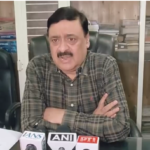 इन्वेस्टर-समिट-पर-भ्रामक-खबरों-को-सचिव-उद्योग-विनय.png