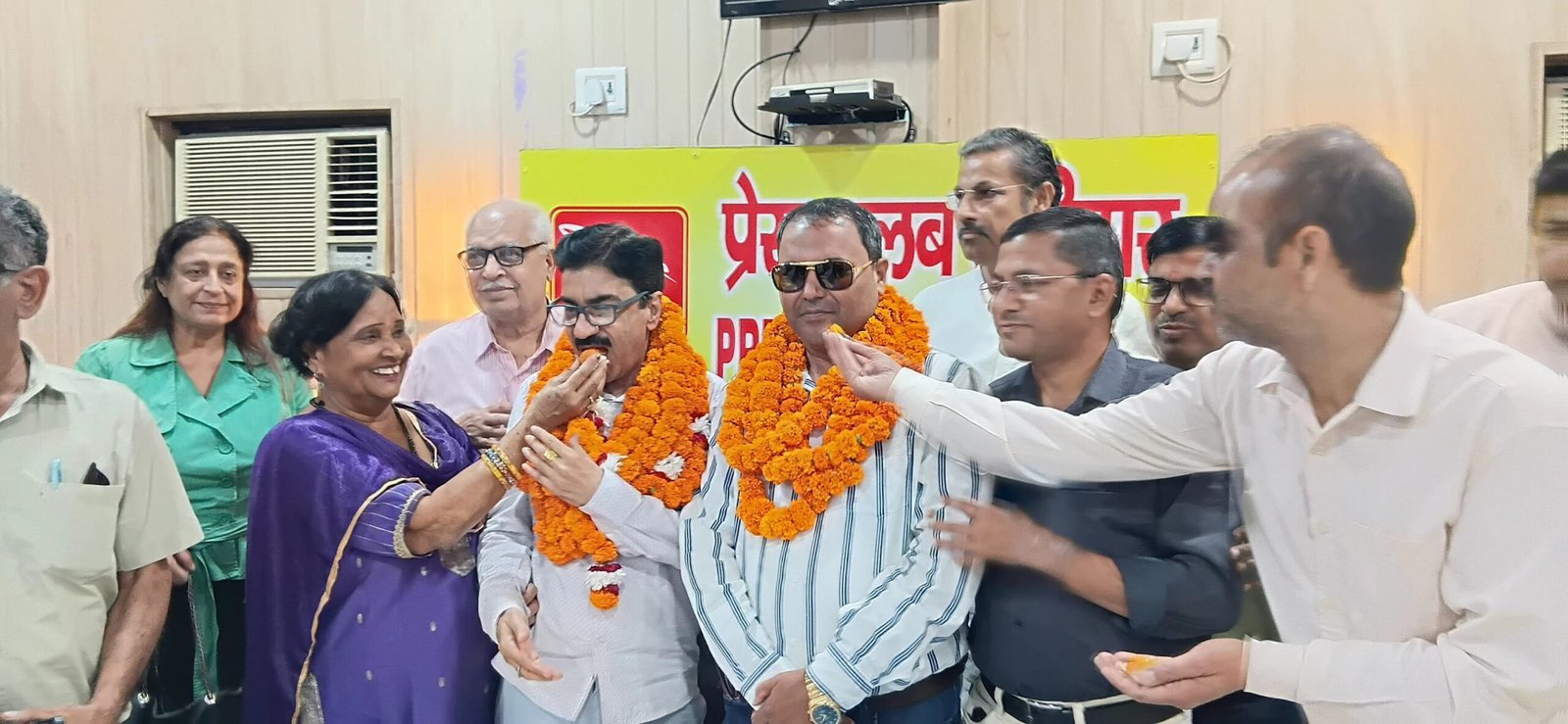 एनयूजे आई के जिलाध्यक्ष देवेंद्र शर्मा बने तो जोगेंद्र मावी को मिली महामंत्री की जिम्मेदारी 2 आई के जिलाध्यक्ष देवेंद्र शर्मा बने तो जोगेंद्र मावी