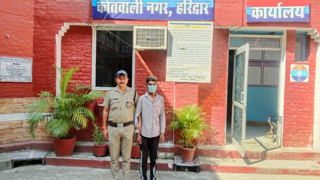 का-झांसा-देकर-युवती-से-दुष्कर्म-मामले-में-वाँछित.jpeg