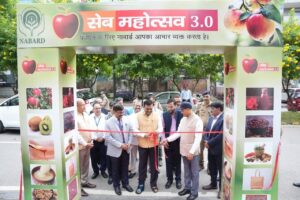 का-दो-दिवसीय-‘सेब-महोत्सव-30-संपन्न.jpg