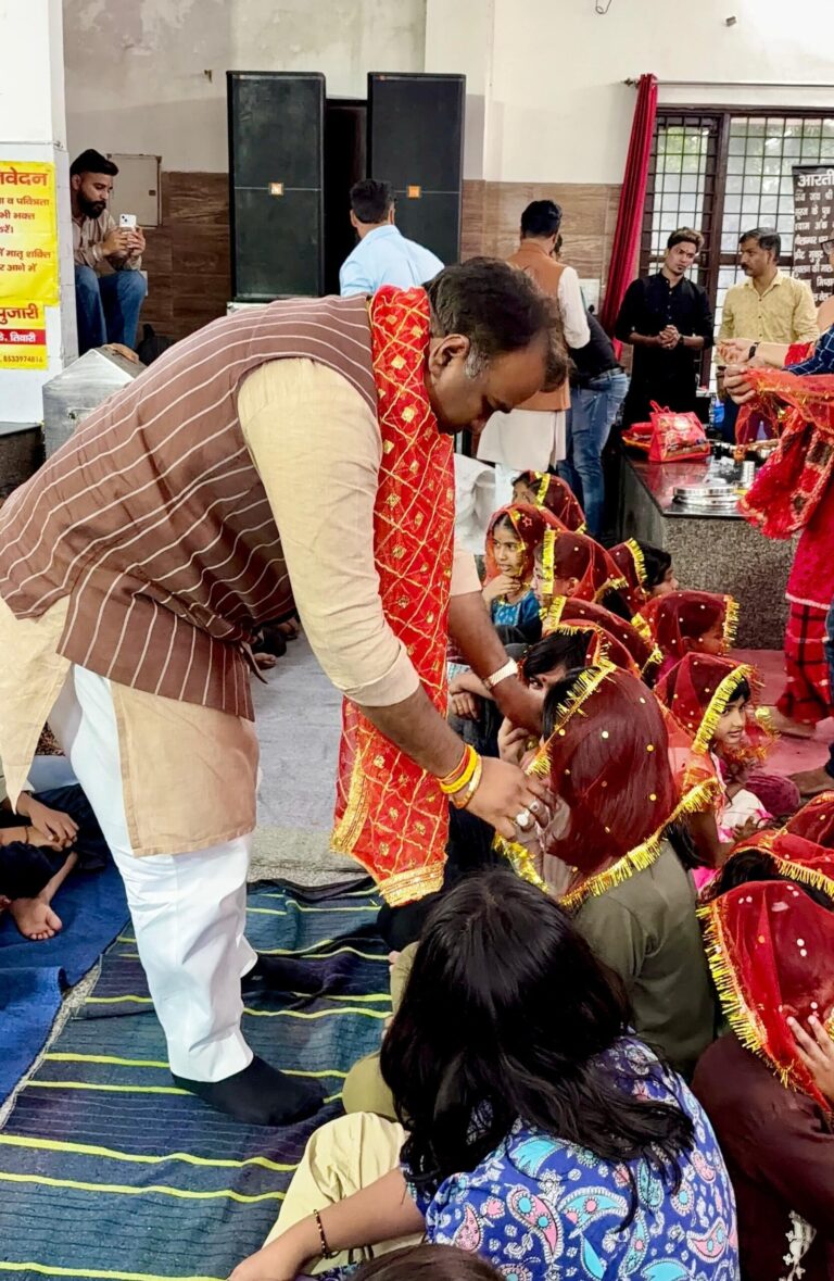 के-प्रथम-एवं-द्वितीय-दिवस-पर-2500-कन्याओं-का.jpg
