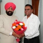 के-राज्यपाल-लेजसेनि-गुरमीत-सिंह-ने-समर्पित-एवं-उत्कृष्ट.jpg