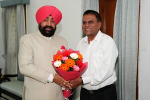 के-राज्यपाल-लेजसेनि-गुरमीत-सिंह-ने-समर्पित-एवं-उत्कृष्ट.jpg