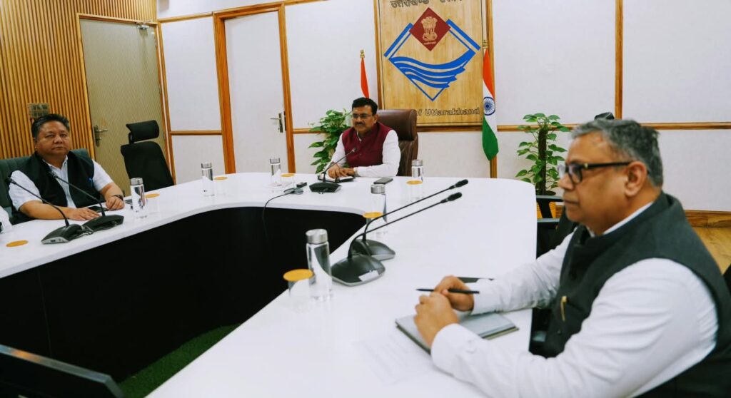 के-लंबित-प्रकरणों-के-निस्तारण-में-तेजी-लाएं-विभागः.jpg