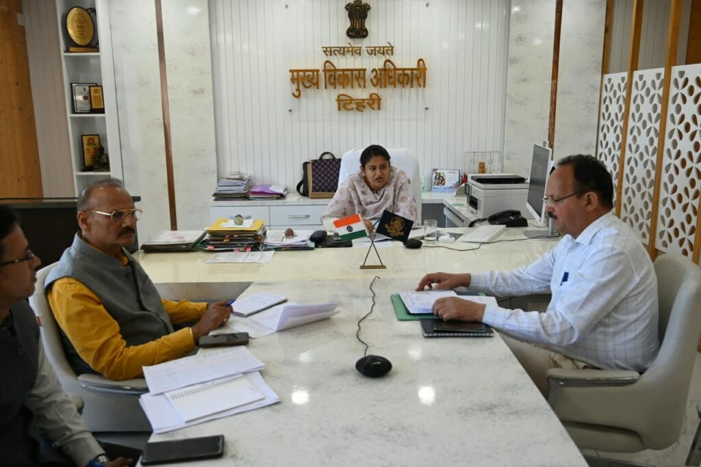 को-गड्ढामुक्त-करने-के-कार्यों-में-तेजी-लाएं-विभाग.jpeg