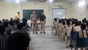 क्राइम-के-संबंध-में-एसएम-पब्लिक-स्कूल-में-जागरूकता.jpg
