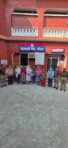 जाने-वाले-व्यक्तियों-को-अपनी-ओर-आकर्षित-करने-को-लेकर.jpeg