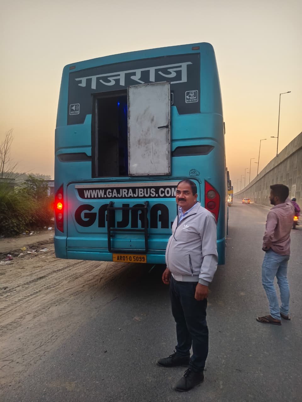 के निर्देश पर सुबह 4 बजे से परिवहन विभाग