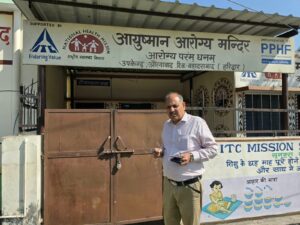 जिलाधिकारी-डॉ-ललित-नारायण-मिश्र-ने-किया-आंगनबाड़ी-केंद्र.jpeg