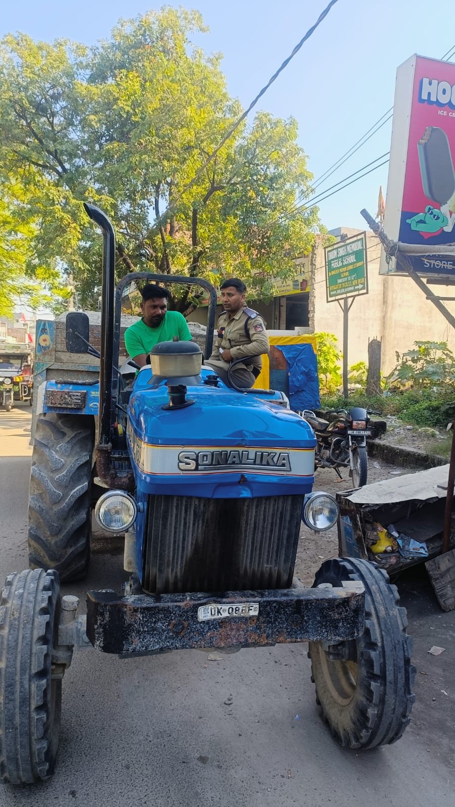के दृष्टिगत जिलाधिकारी के निर्देश पर परिवहन विभाग का