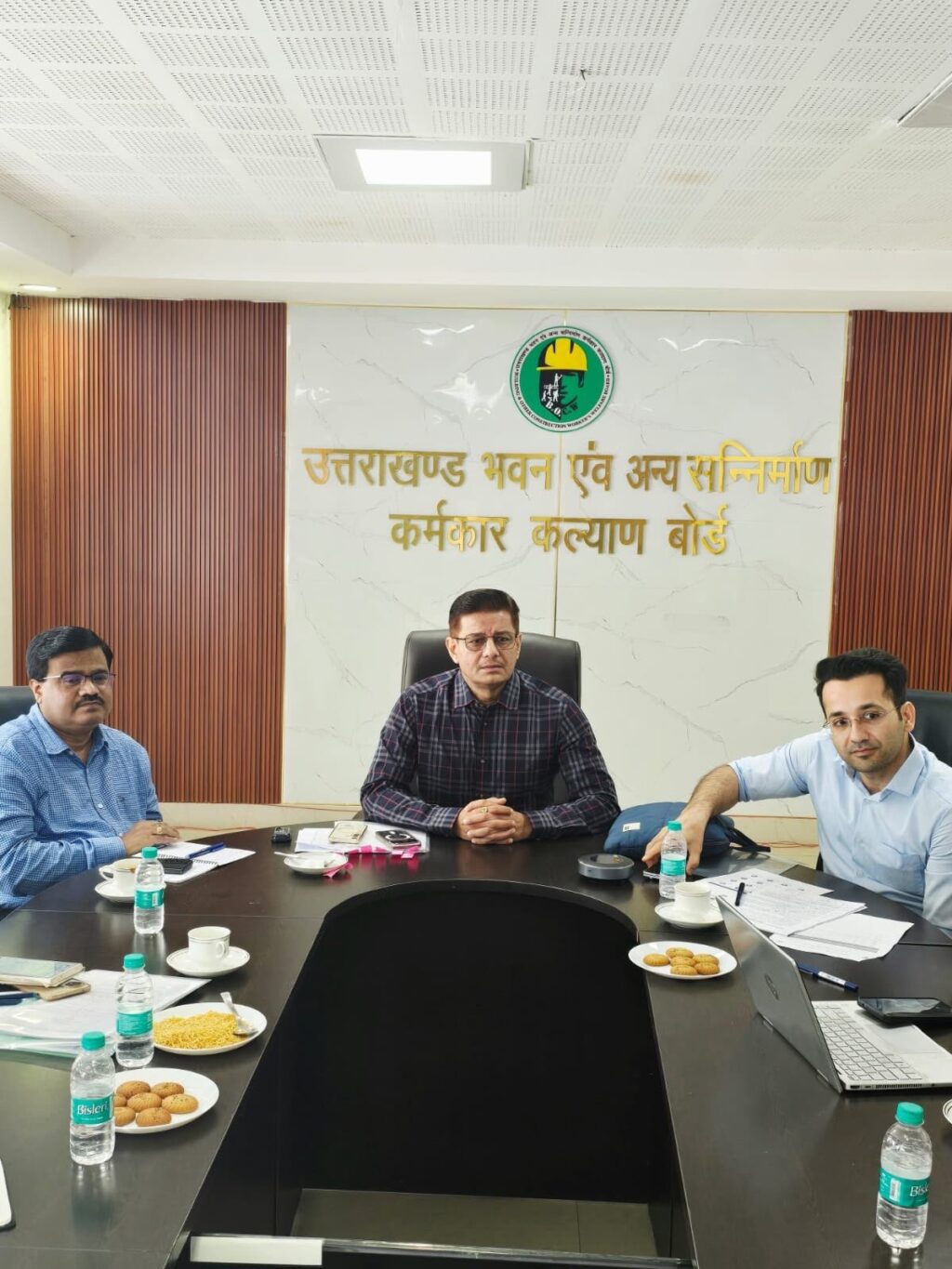 धामी-की-श्रमिक-स्वास्थ्य-पहल-बनी-दूसरे-राज्यों-के.jpg