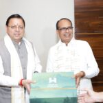 धामी-ने-केंद्रीय-मंत्री-श्री-शिवराज-सिंह-चौहान-से.jpg