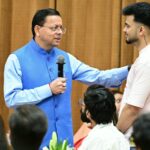 धामी-ने-सोशल-मीडिया-कंटेंट-क्रिएटर्स-से-किया-संवाद.jpg