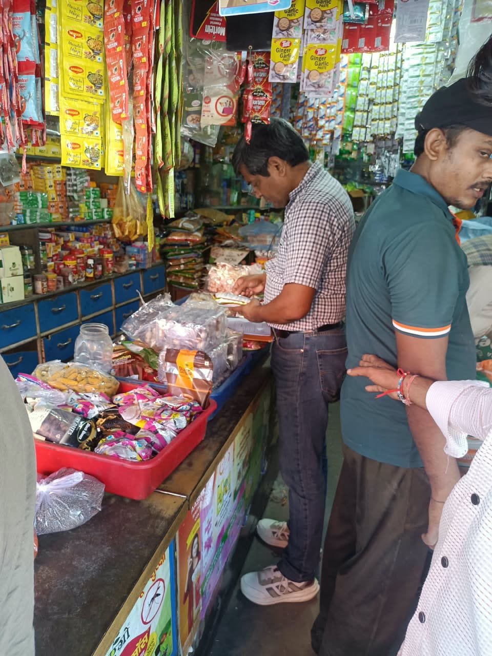 पर्व के दृष्टिगत सघन निरीक्षण एवं नमूना संग्रह अभियान