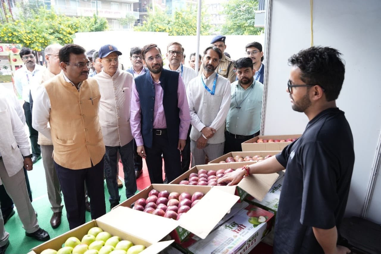 का दो दिवसीय ‘सेब महोत्सव 30 संपन्न