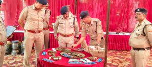 निर्धारित-समयानुसार-कोतावाली-ज्वालापुर-पहुंचे-एसपी-सिटी-दीपक-सिंह.jpg