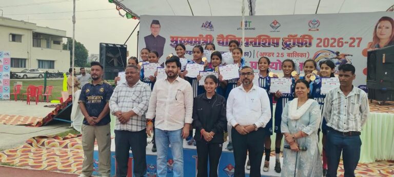 ने-अल्मोड़ा-को-4-0-से-हराकर-अंडर-14-बालिका-फुटबॉल.jpg