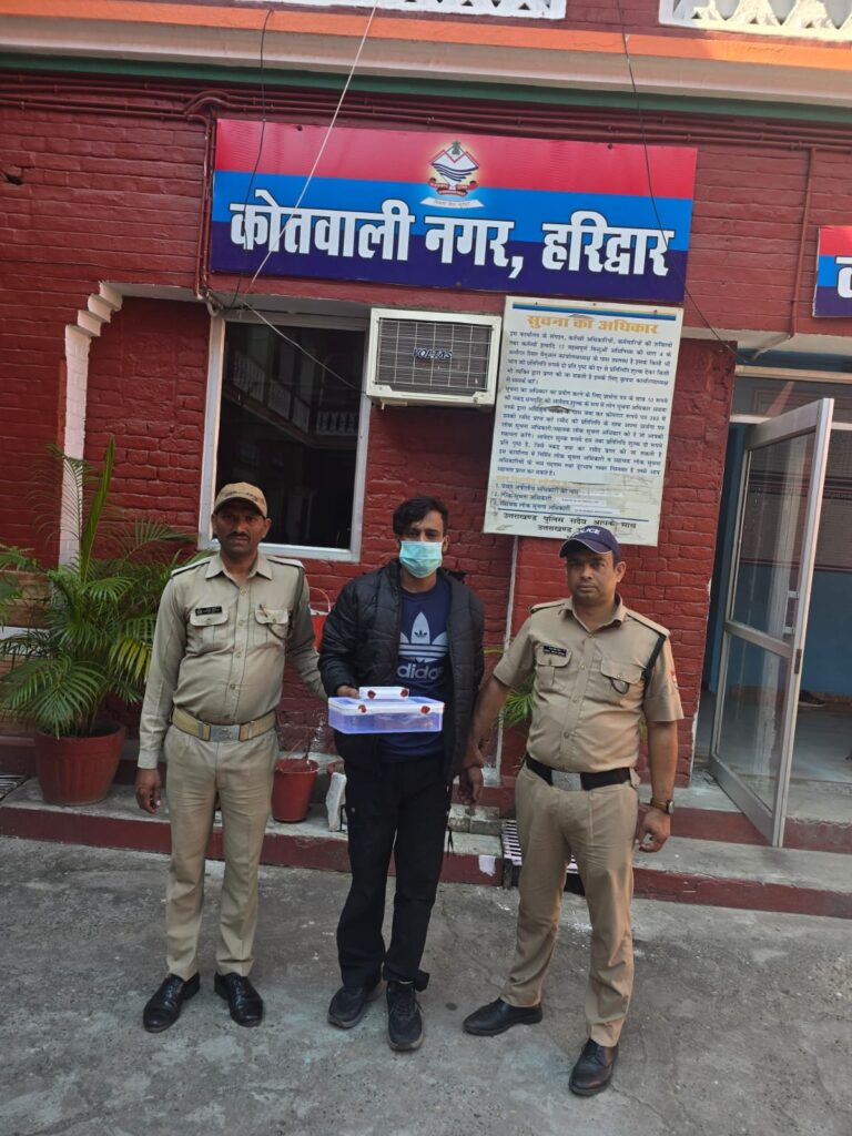 पत्रकार-के-घर-पर-हुई-चोरी-का-हरिद्वार-पुलिस.jpeg