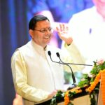 परिवार-के-सुरक्षाकवच-उनके-कारण-ही-घर-में-ईश्वर.jpeg