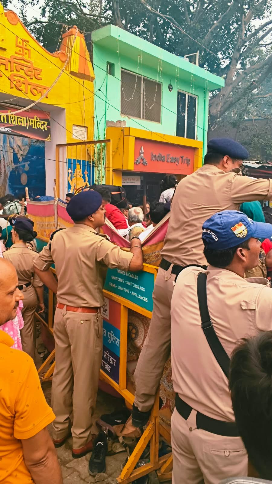 अमावस्या के अवसर पर एसएसपी हरिद्वार नवनीत सिंह सुरक्षा