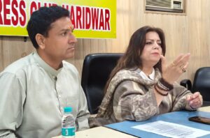 पितृ-अमावस्या-पर-लाखों-अज्ञात-लोगों-का-सामूहिक-तर्पण.jpg