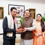 पुष्कर-सिंह-धामी-से-प्रसिद्ध-फिल्म-अभिनेता-अक्षय-कुमार.jpeg