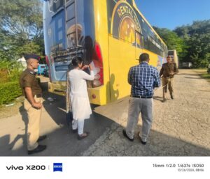 बसों-पर-चौथे-दिन-भी-कार्रवाई-जारी—35-चालान-03.jpg