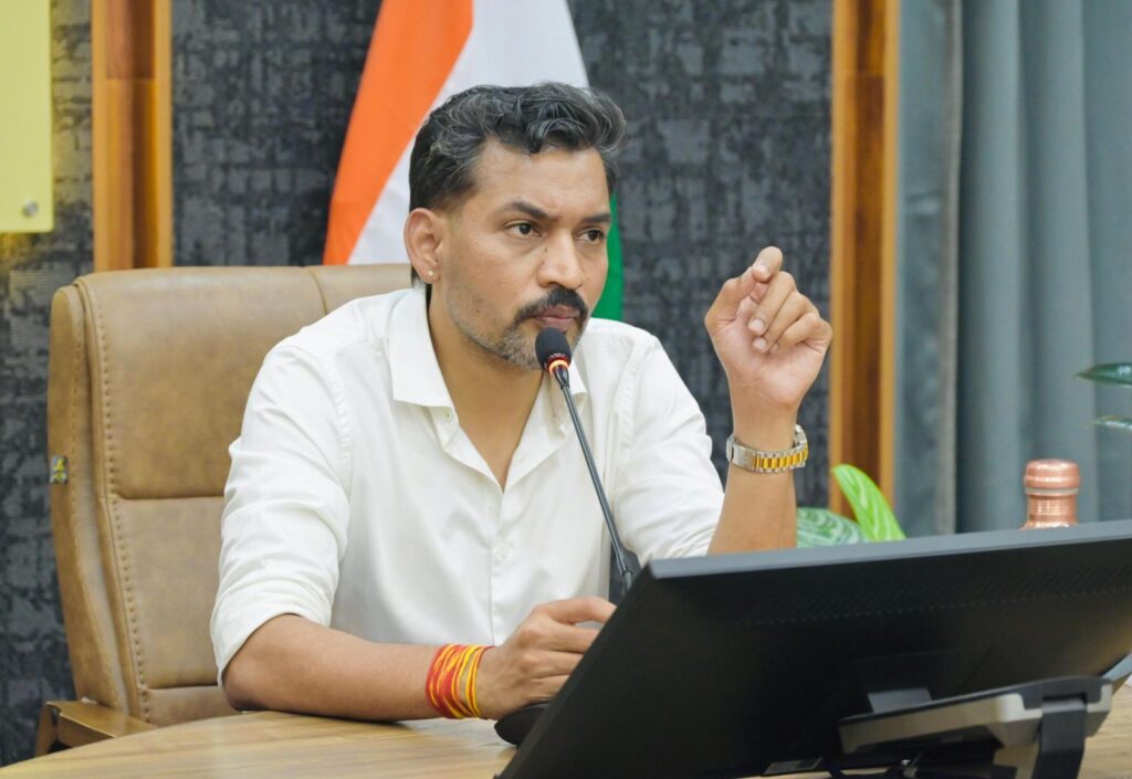 मतदान-वाले-बूथों-पर-अब-75-प्रतिशत-से-अधिक.jpg