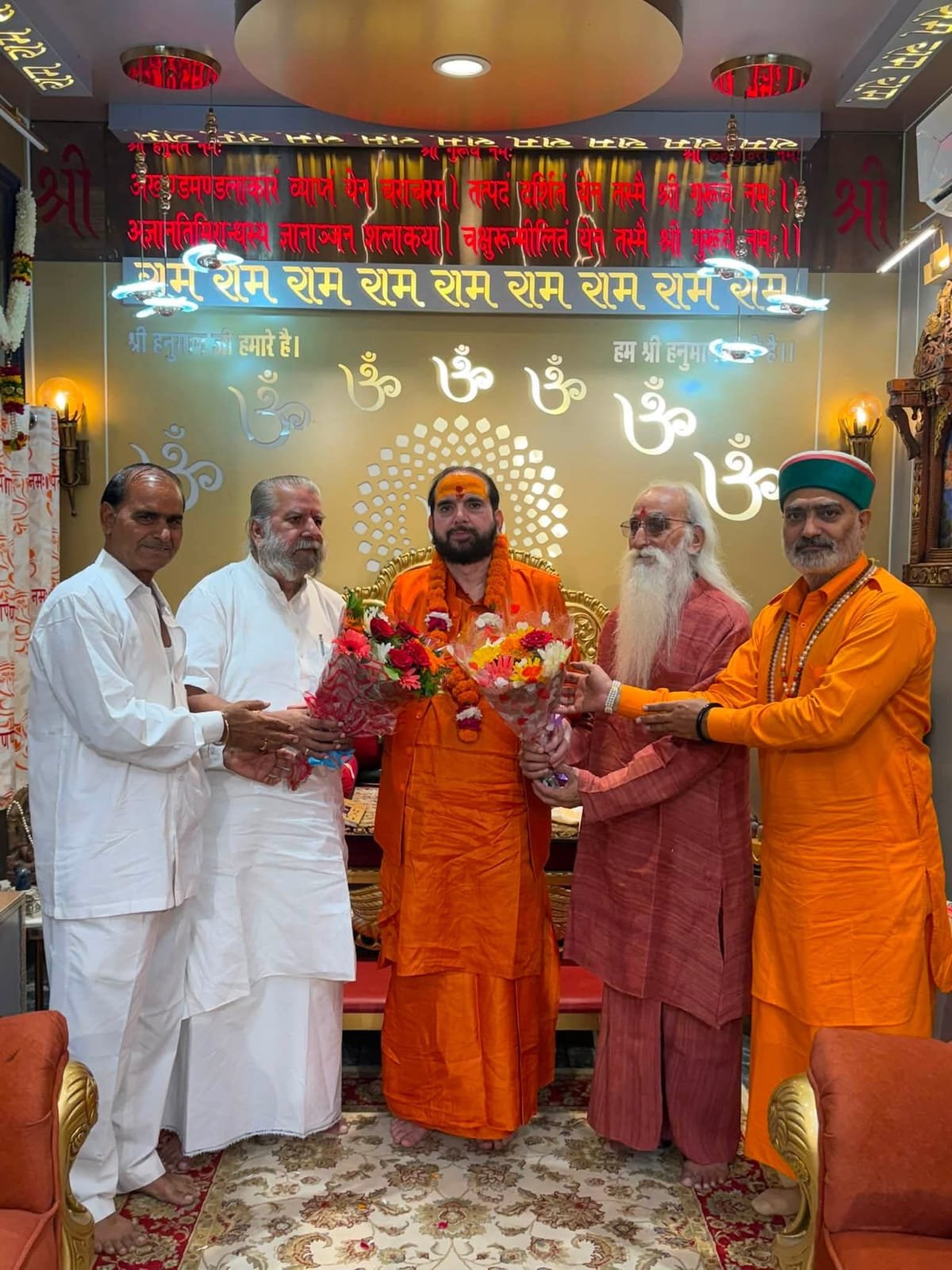 स्वामी संतोषानंद देव महाराज के जन्मोत्सव पर गूंजा धर्म