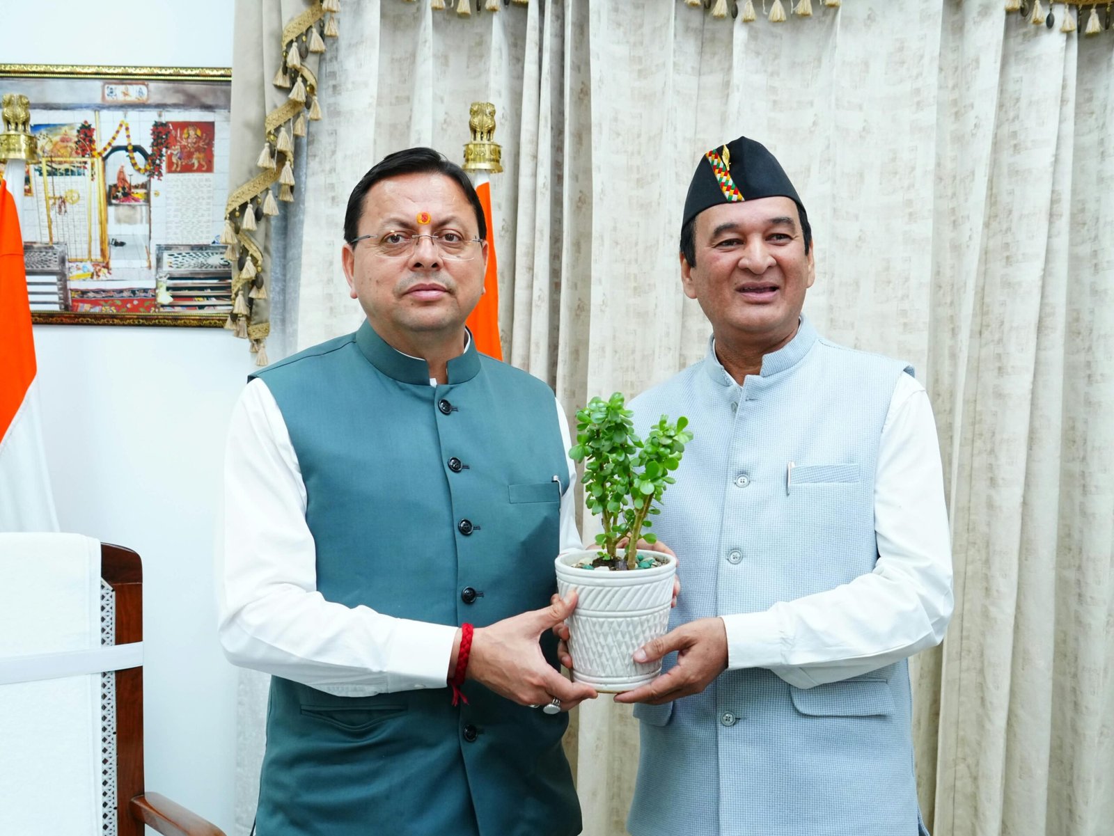 श्री पुष्कर सिंह धामी से उत्तराखंड महापरिषद लखनऊ के