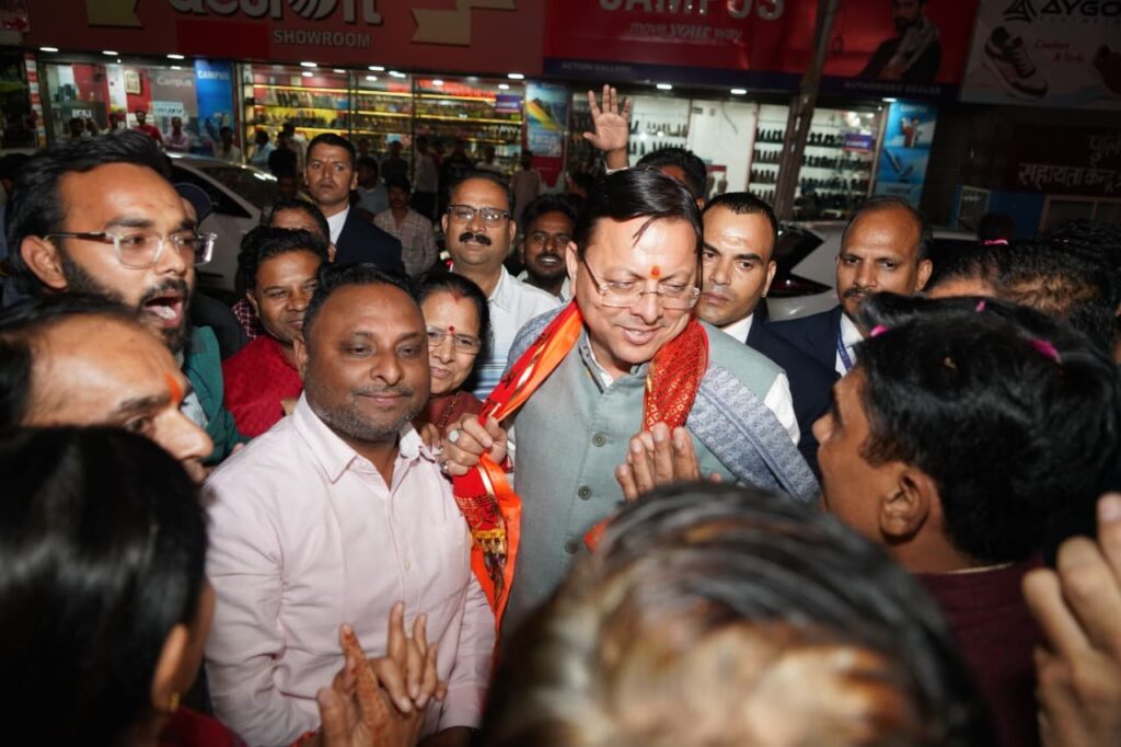 में-मुख्यमंत्री-श्री-पुष्कर-सिंह-धामी-का-स्थानीय-लोगों.jpeg